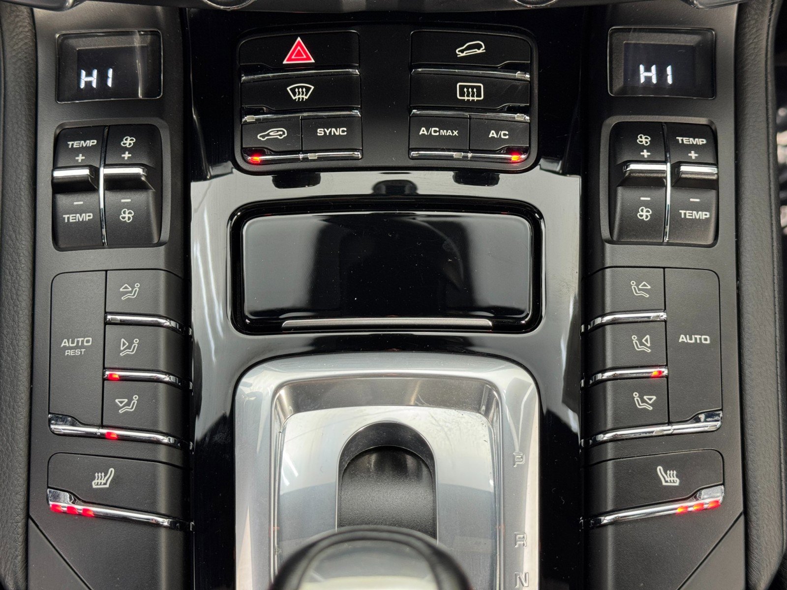 Used 2014 Porsche Cayenne AWD/4WD image 27