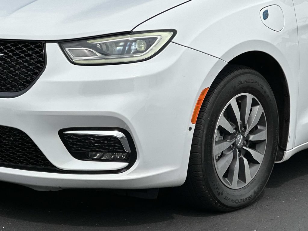 Used 2021 Chrysler Pacifica Touring-L FWD image 8