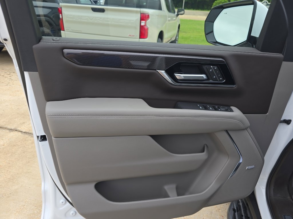 New 2026 GMC Yukon XL Elevation w/ Elevation Premium Package RWD image 23