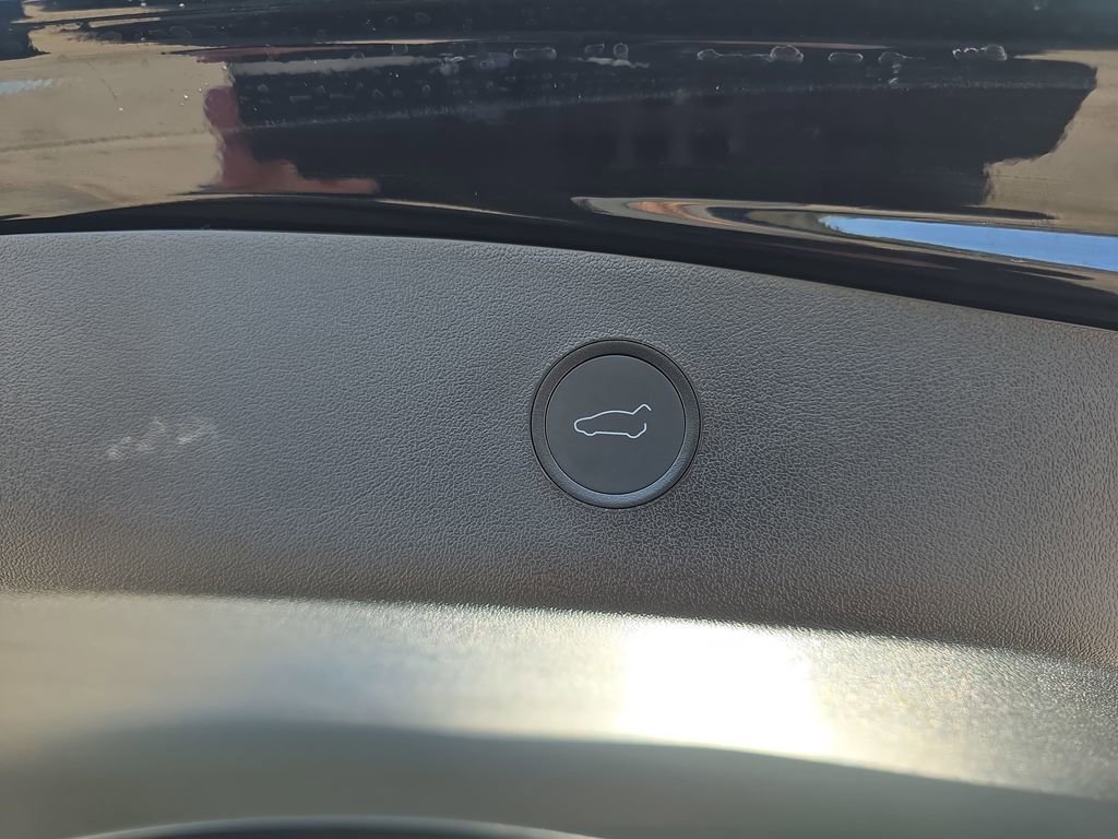 Used 2021 Tesla Model 3 Standard Range Plus image 17