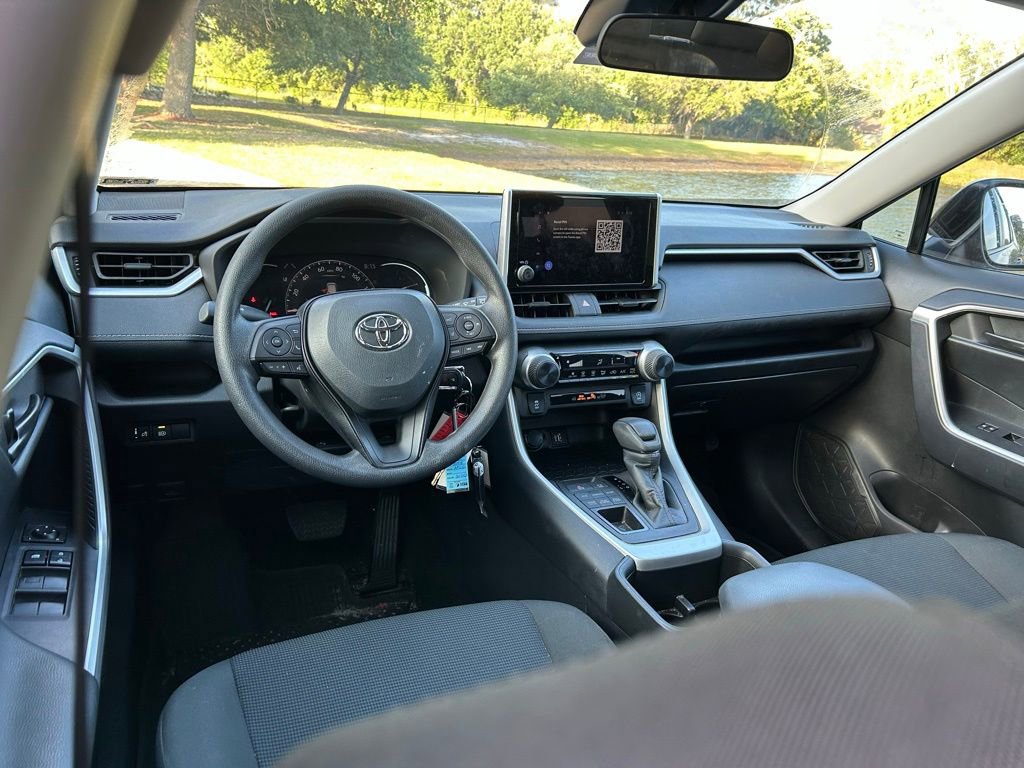 Used 2024 Toyota RAV4 LE AWD/4WD image 12