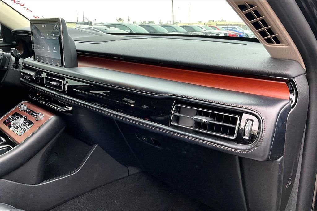 Used 2020 Lincoln Aviator Reserve image 21
