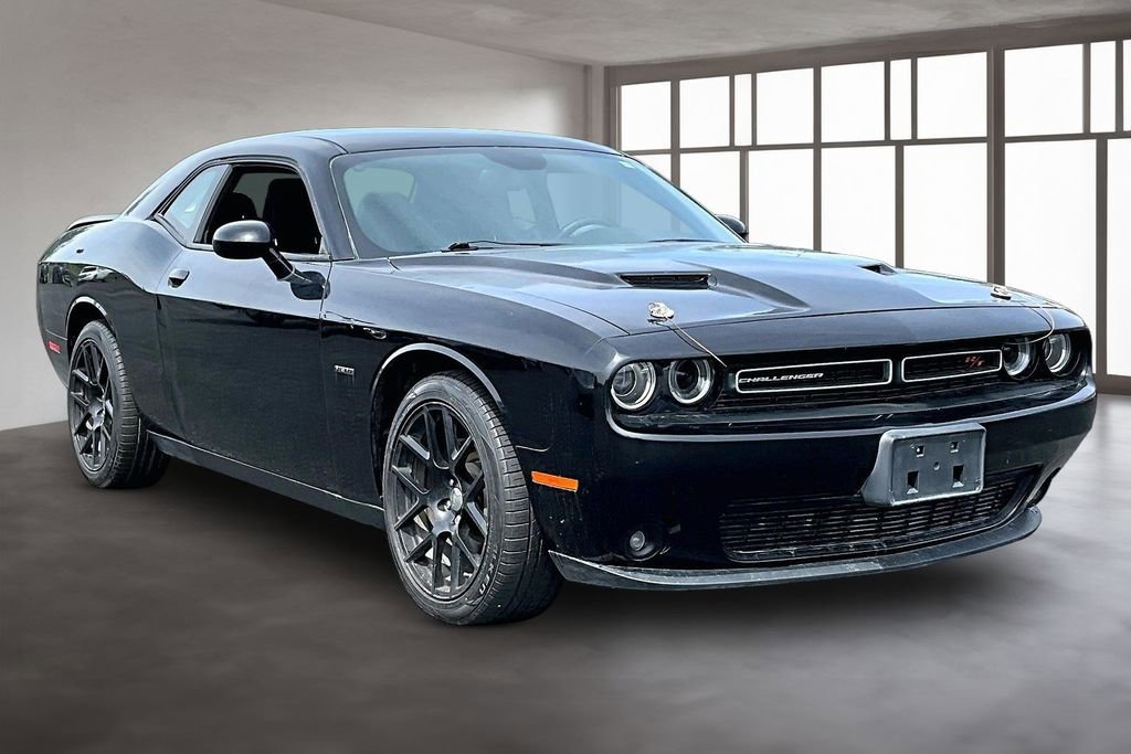 Used 2015 Dodge Challenger R/T w/ Quick Order Package 22B R/T RWD image 13