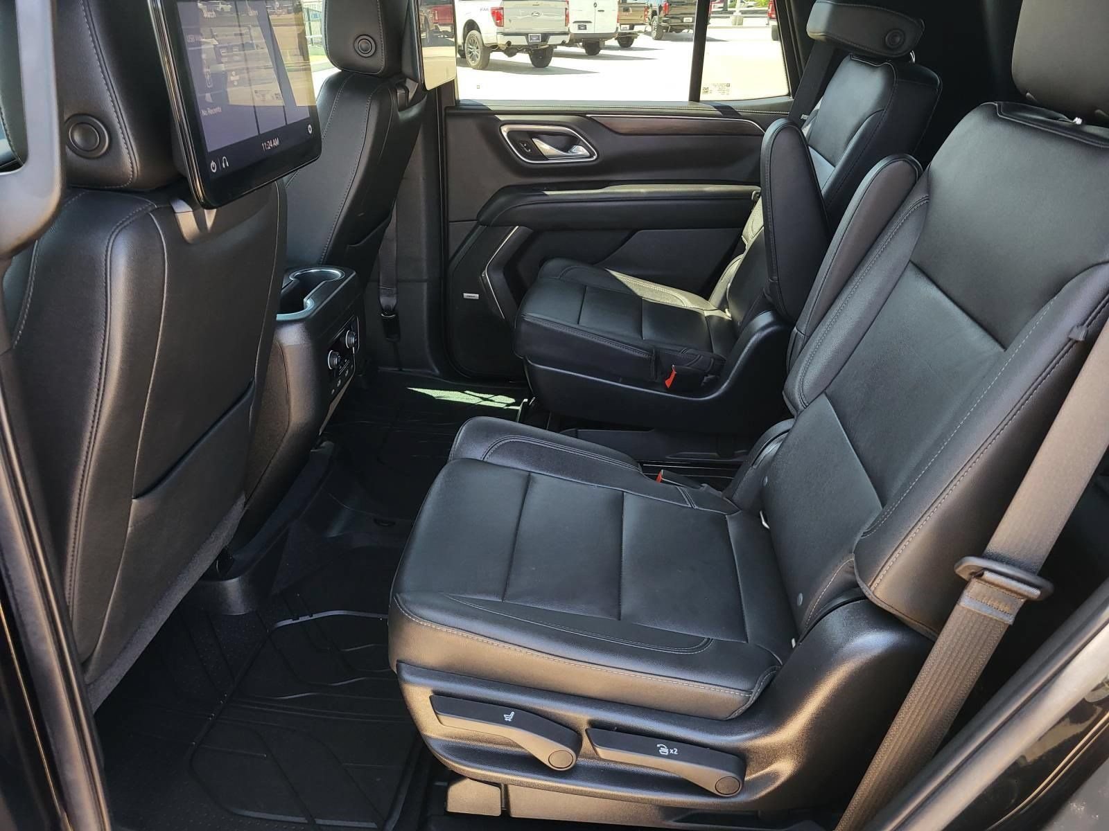 Used 2021 Chevrolet Tahoe Z71 w/ Rear Media and Nav Package AWD/4WD image 18