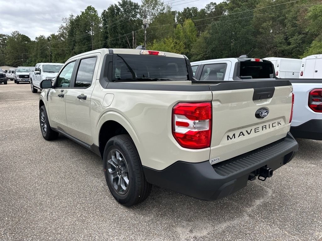 New 2025 Ford Maverick XLT FWD image 11