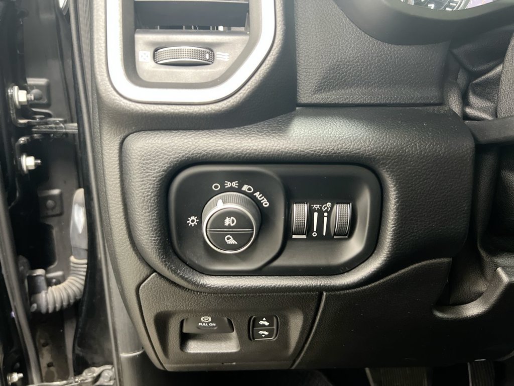 Used 2019 RAM 1500 Laramie w/ Sport Appearance Package AWD/4WD image 19
