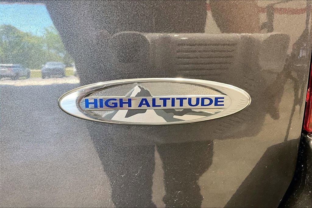 Used 2016 Jeep Compass High Altitude FWD image 8