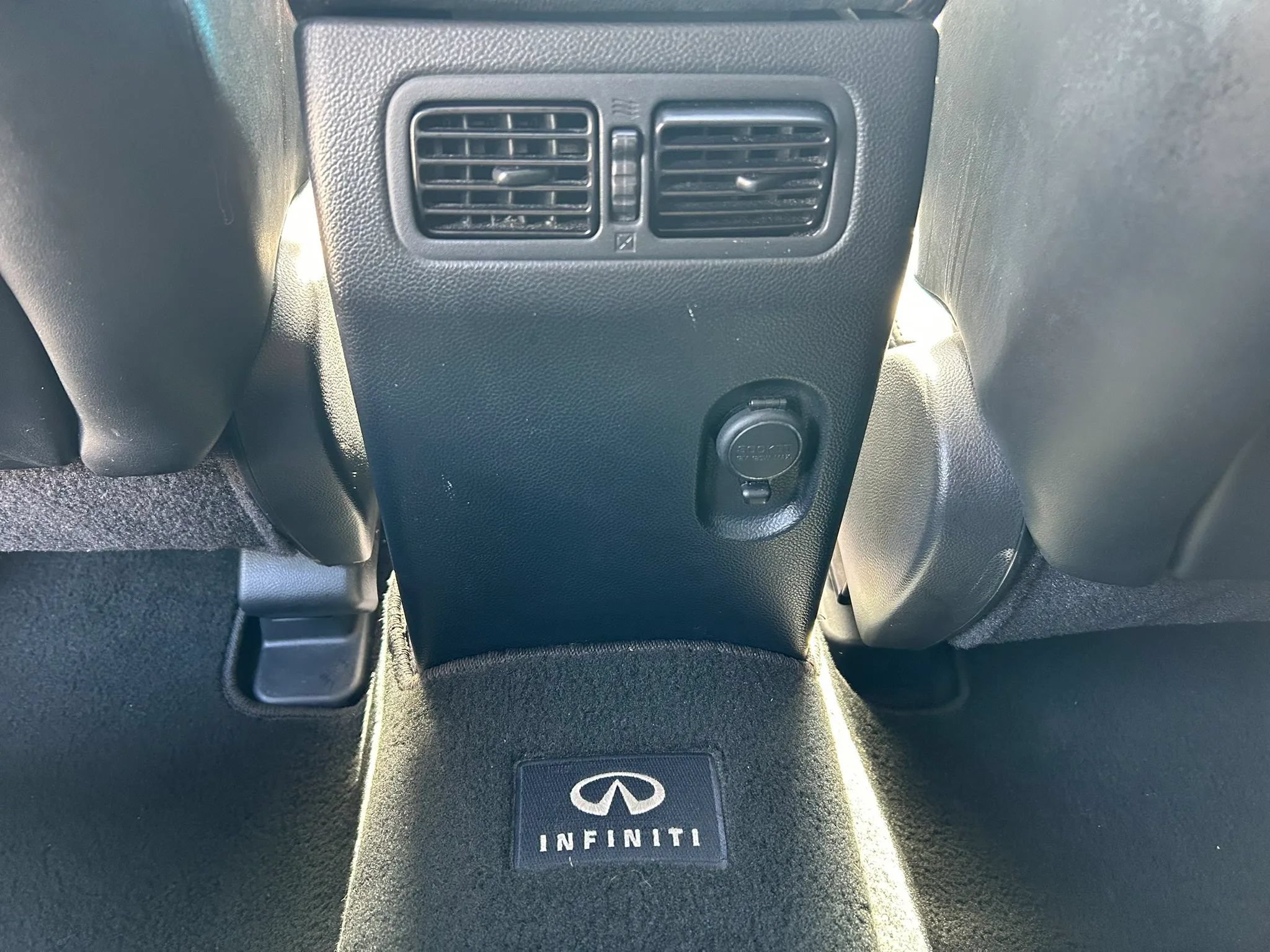 Used 2013 INFINITI FX37 AWD w/ Premium Pkg image 20