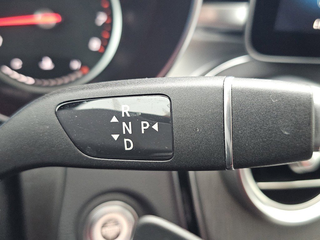 Used 2021 Mercedes-Benz GLC 300 image 33