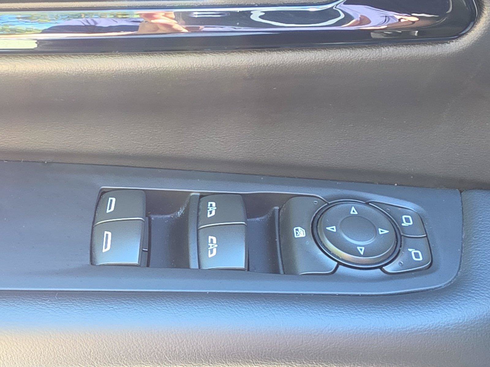 Used 2025 Chevrolet Tahoe LT AWD/4WD image 17