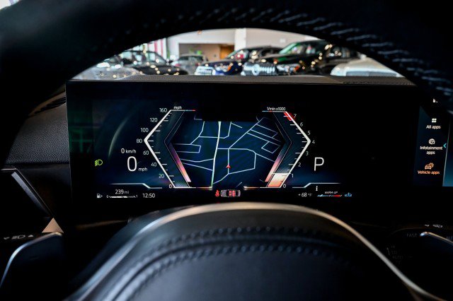 Used 2023 BMW 330i xDrive Sedan w/ M Sport Package image 31