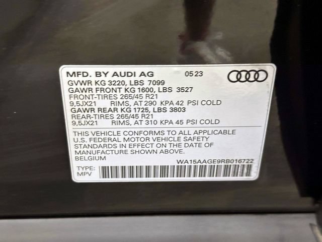 Certified 2024 Audi Q8 e-tron Premium Plus w/ Premium Plus Package AWD/4WD image 36