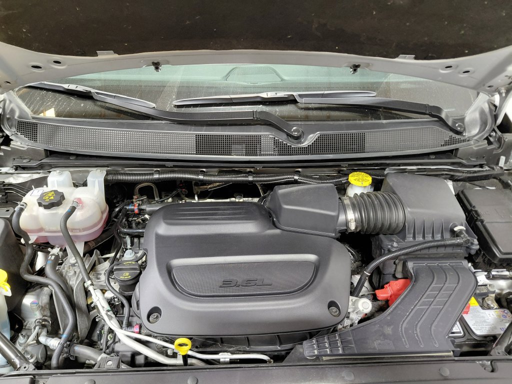 Certified 2026 Chrysler Pacifica Limited w/ S Appearance Package FWD image 29
