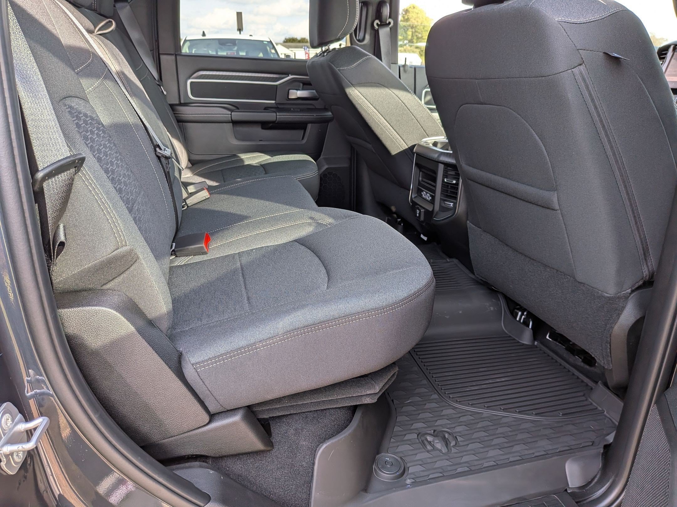 New 2026 RAM 2500 Big Horn AWD/4WD image 30