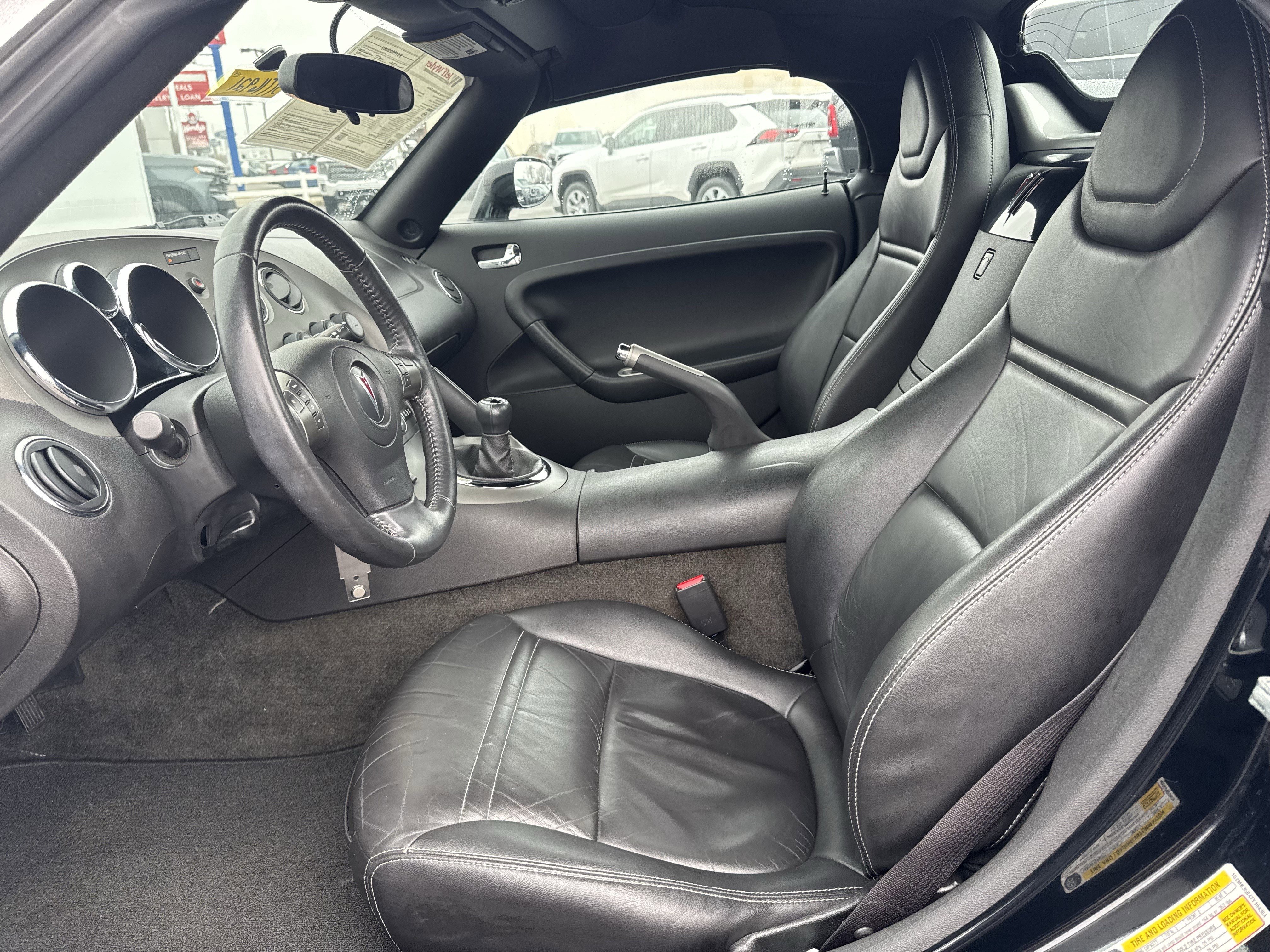 Used 2007 Pontiac Solstice Convertible w/ Premium Package image 25