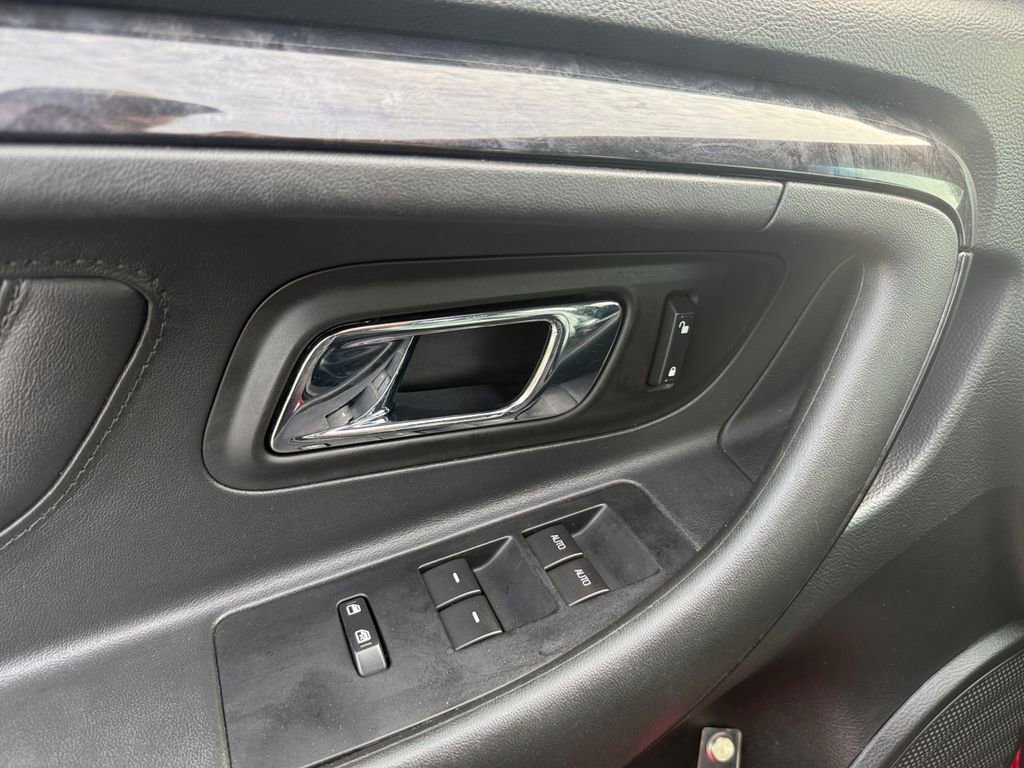 Used 2012 Ford Taurus Limited image 19