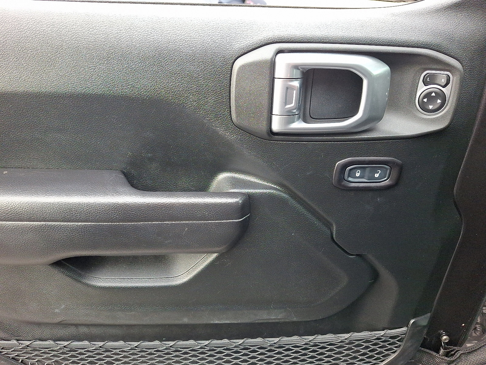 Used 2020 Jeep Wrangler Unlimited Sport S image 12