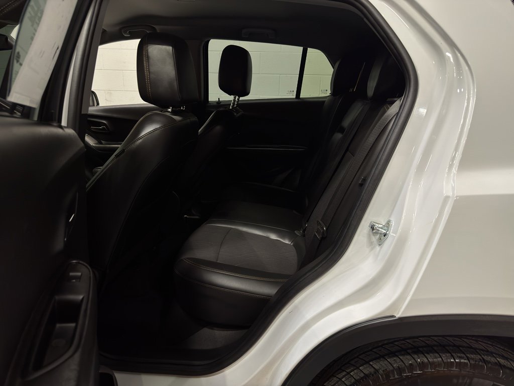 Used 2021 Chevrolet Trax LT w/ Driver Confidence Package image 13