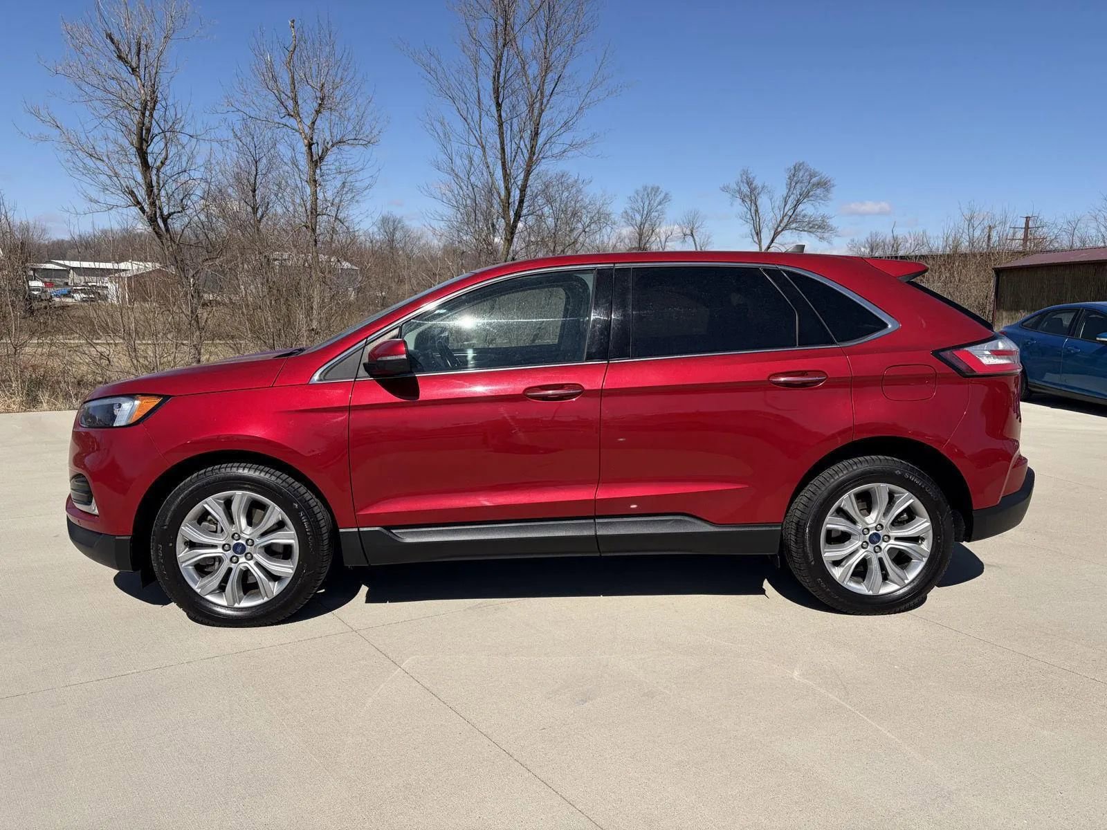 Used 2022 Ford Edge Titanium image 4