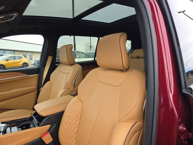 Used 2024 Jeep Grand Cherokee L Summit image 18