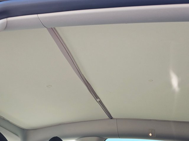 Used 2025 Tesla Model Y Long Range RWD image 19