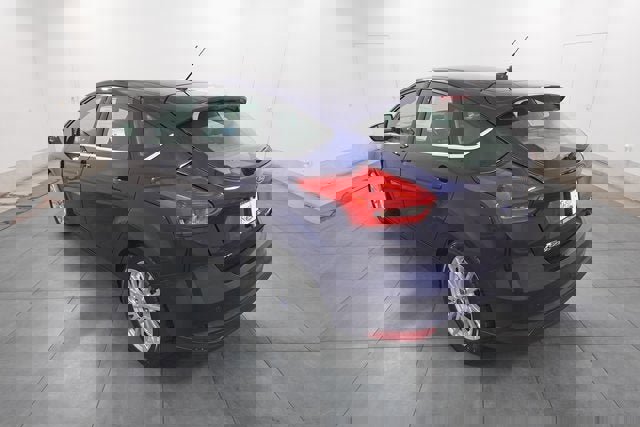 Used 2017 Ford Focus Electric Hatchback image 3