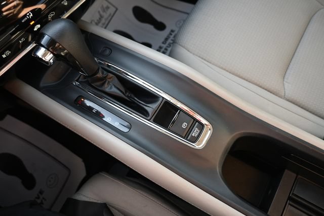 Used 2019 Honda HR-V EX image 28