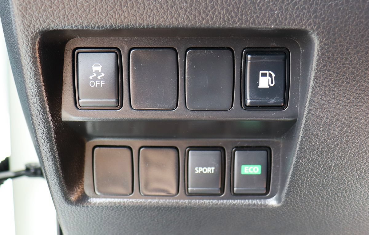 Used 2018 Nissan Rogue S FWD image 41