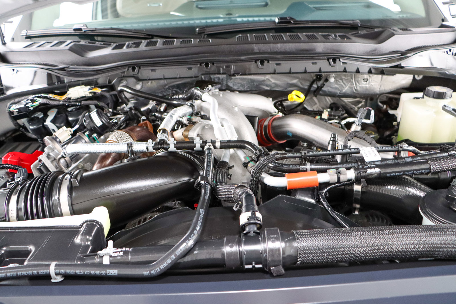 Used 2025 Ford F450 Platinum w/ Platinum Plus Package image 34