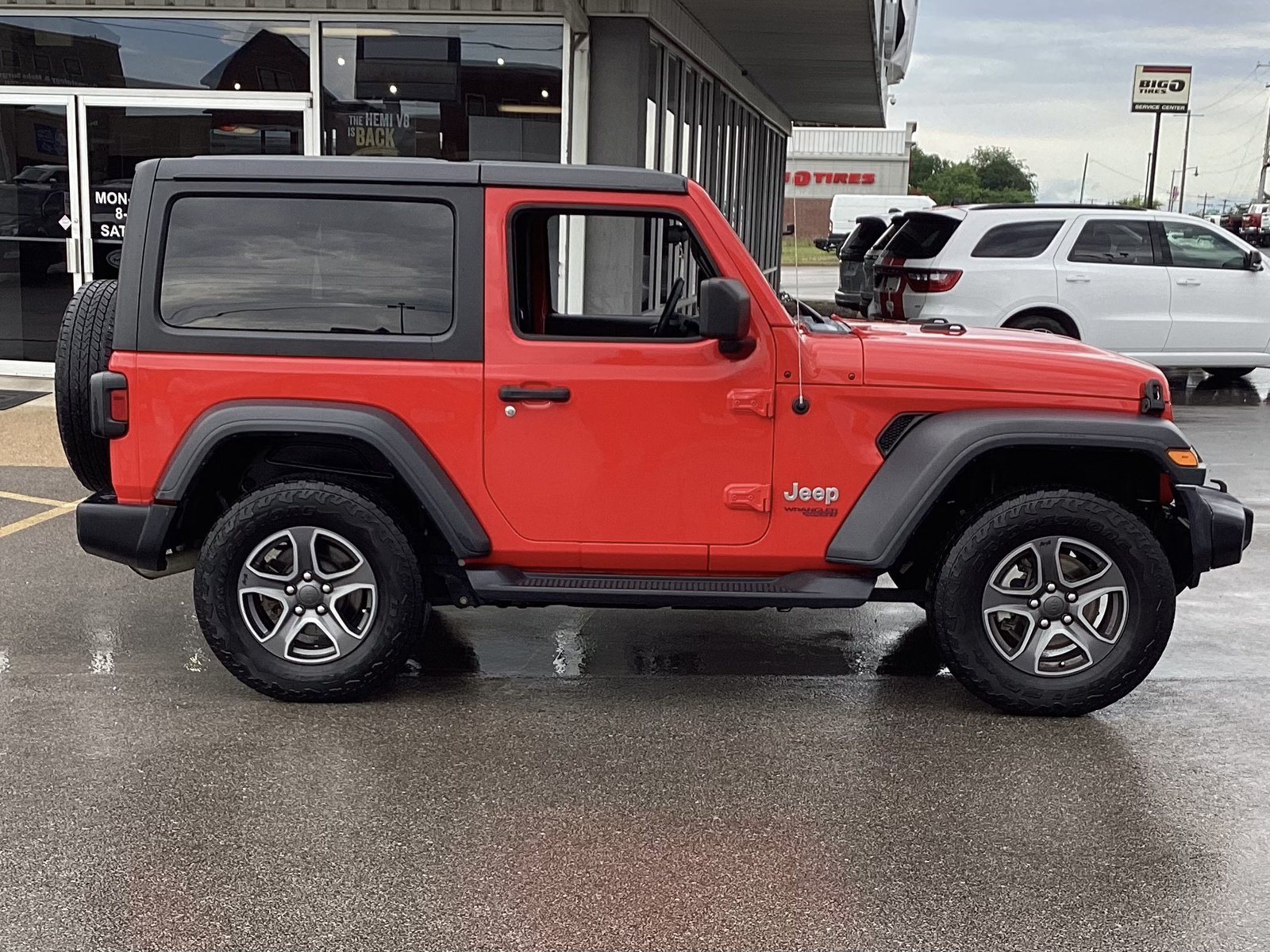 Used 2019 Jeep Wrangler Sport AWD/4WD image 3