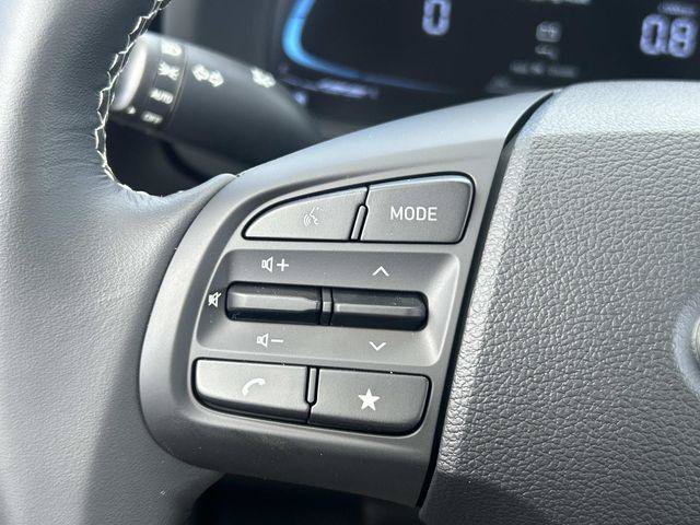 New 2026 Hyundai Venue SEL FWD image 8