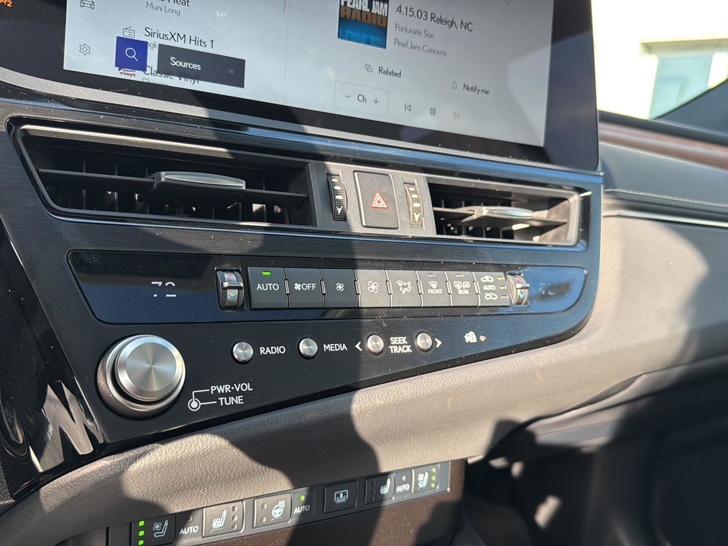 New 2025 Lexus ES 350 w/ Premium Package image 21
