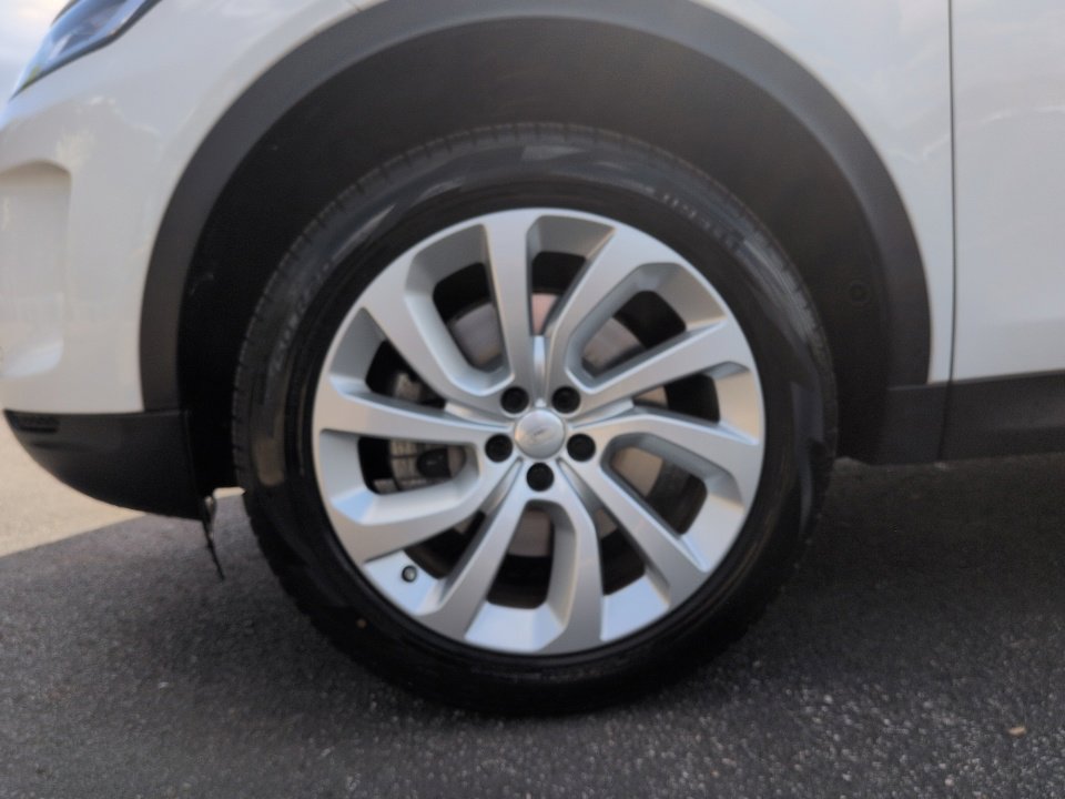 Used 2020 Land Rover Discovery Sport S image 25