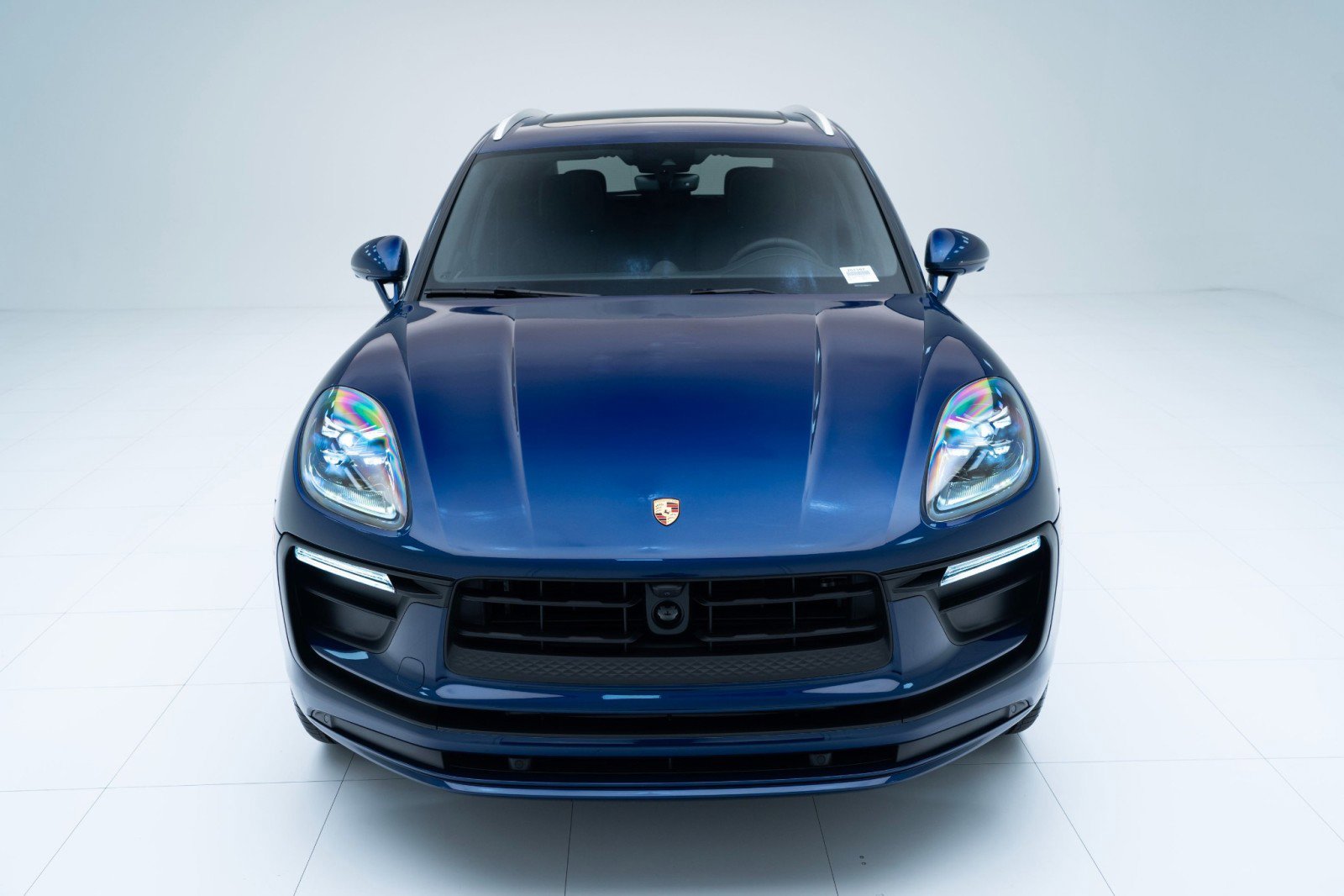 New 2025 Porsche Macan image 6