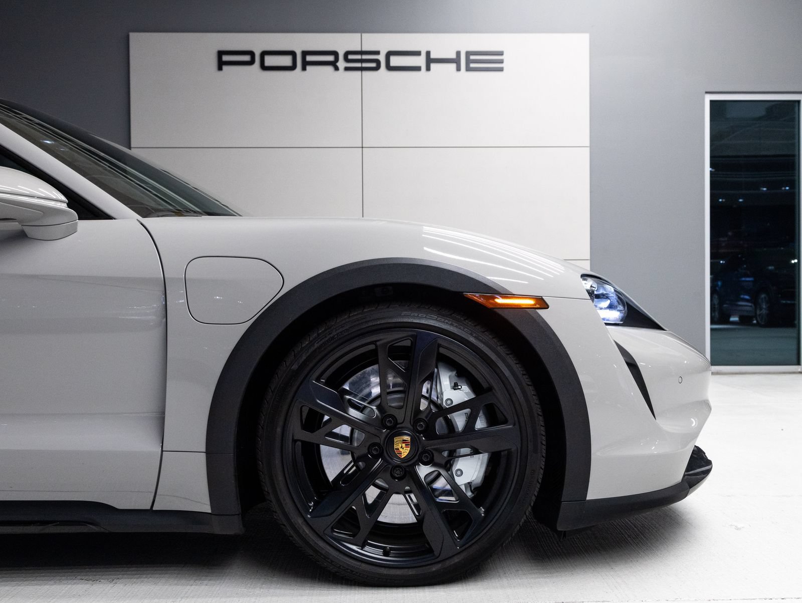Certified 2024 Porsche Taycan 4S AWD/4WD image 11