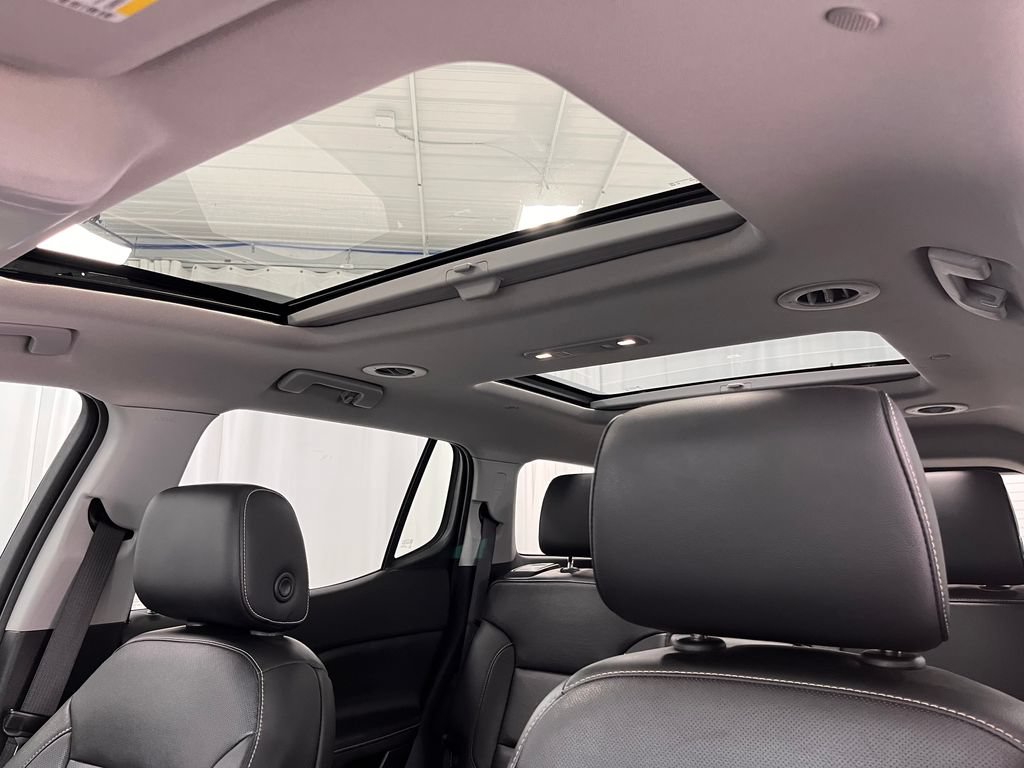 Used 2019 GMC Acadia SLT w/ LPO, Black Accent Package AWD/4WD image 21