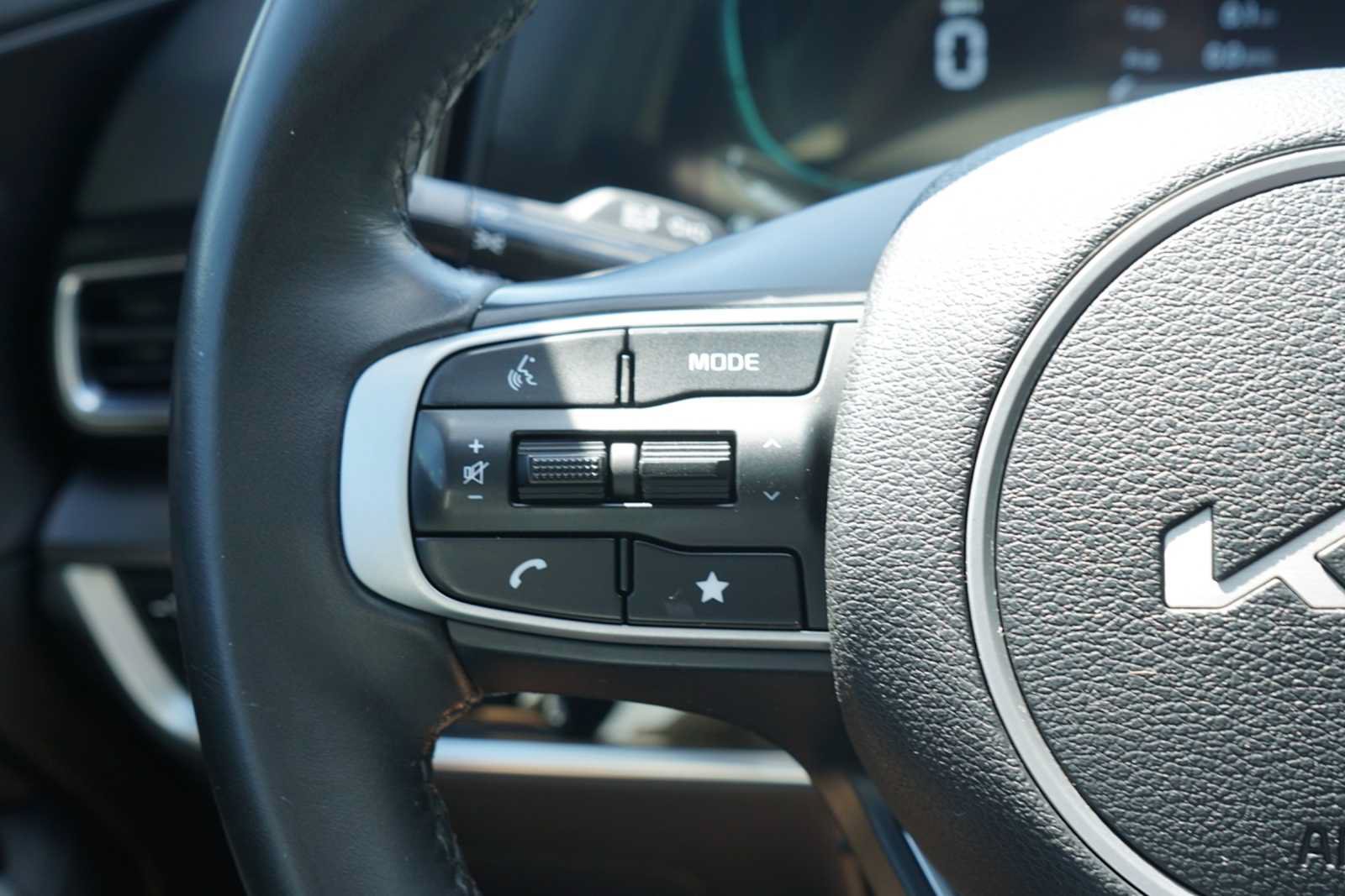 Certified 2023 Kia Sportage EX FWD image 13