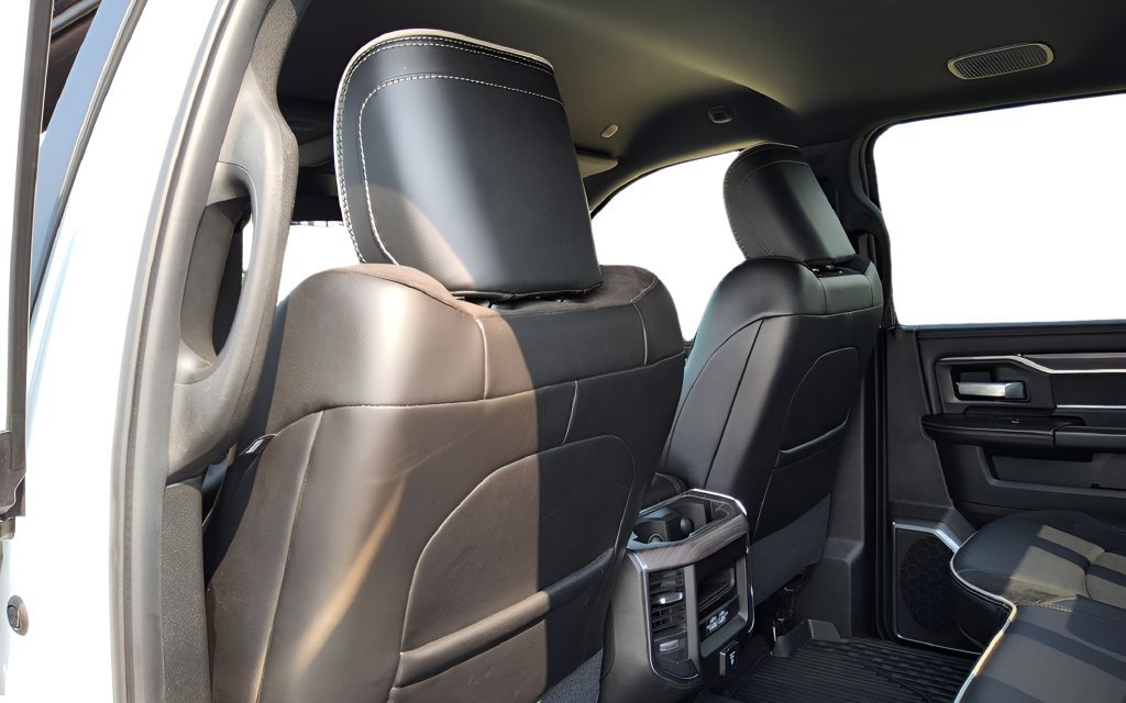 Used 2025 RAM 3500 Laramie AWD/4WD image 30