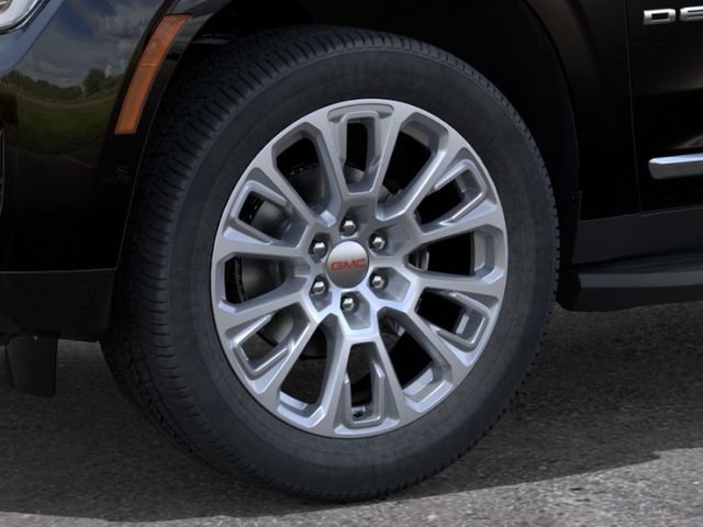 New 2026 GMC Yukon XL Denali w/ LPO, Floor Liner Package AWD/4WD image 9