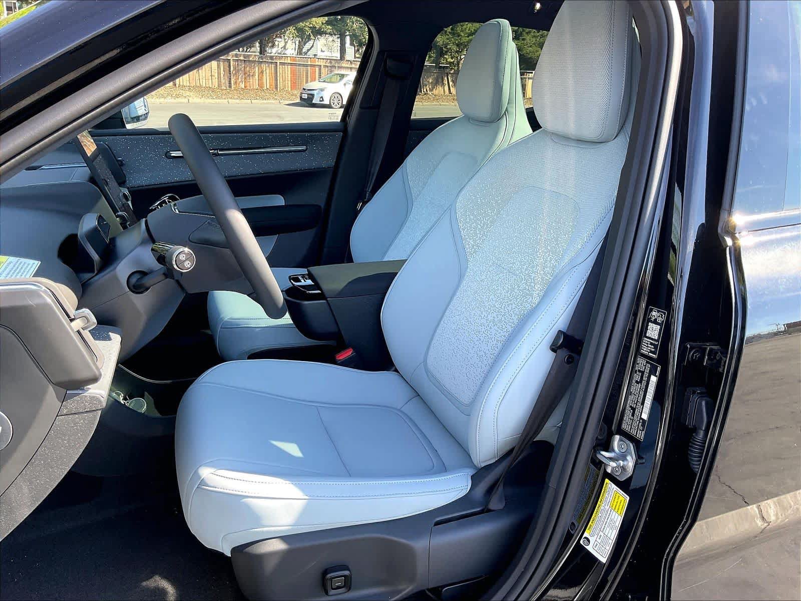 New 2026 Volvo EX30 Ultra w/ Climate Package AWD/4WD image 11