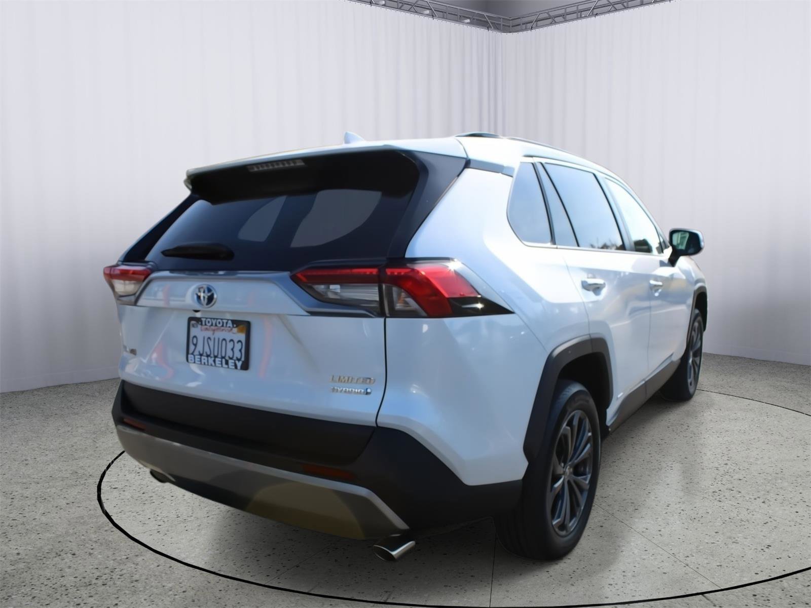 Used 2024 Toyota RAV4 Limited image 8