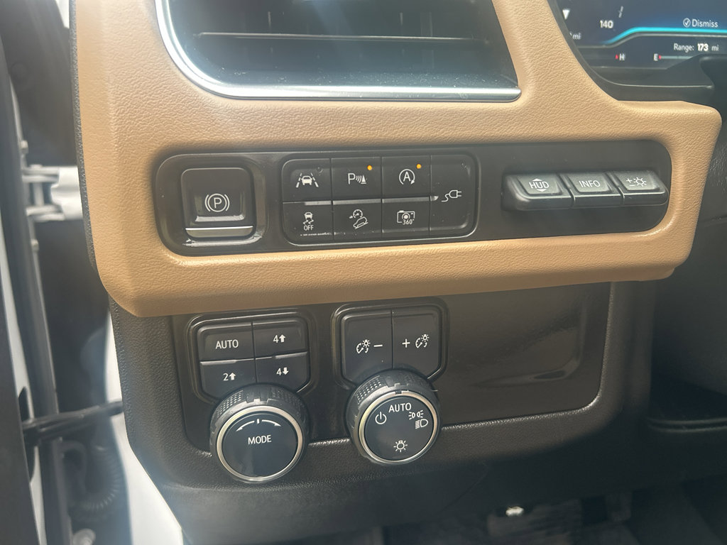 Used 2022 Chevrolet Suburban Premier image 23