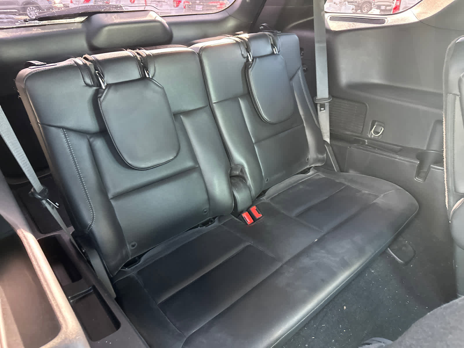 Certified 2020 Ford Explorer XLT w/ Equipment Group 202A image 33