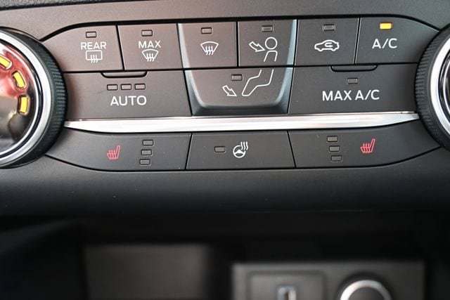 Used 2020 Ford Escape SEL AWD/4WD image 32