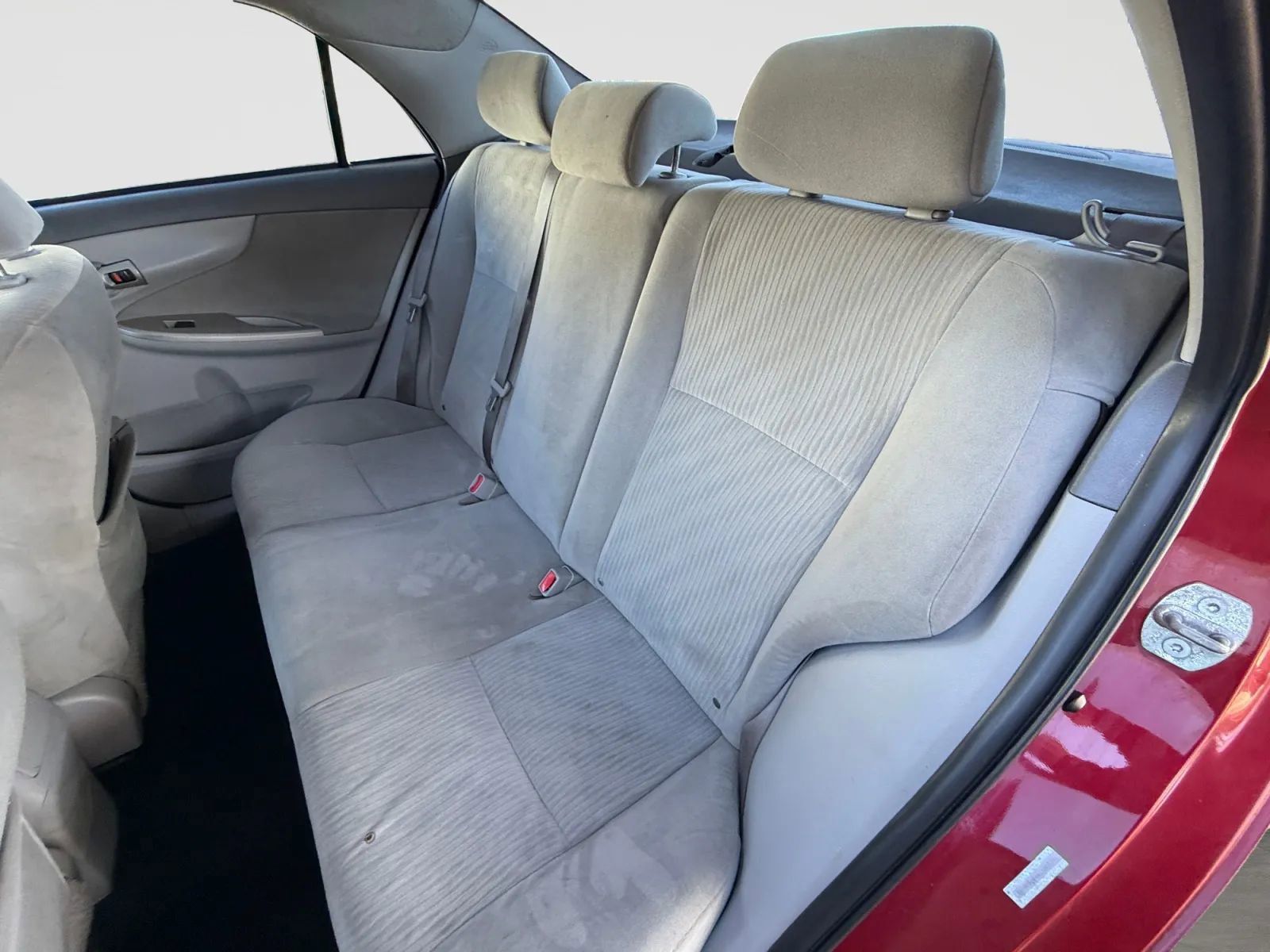 Used 2010 Toyota Corolla LE image 13