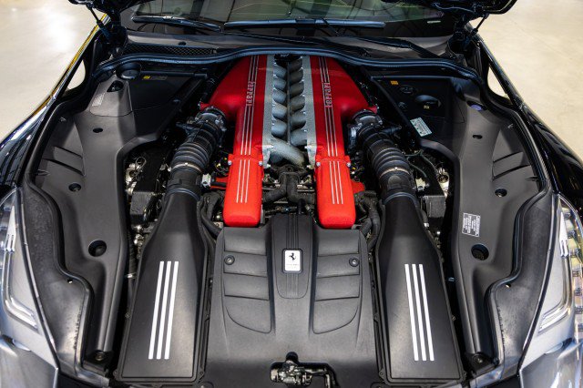 Used 2015 Ferrari F12 Berlinetta RWD image 27