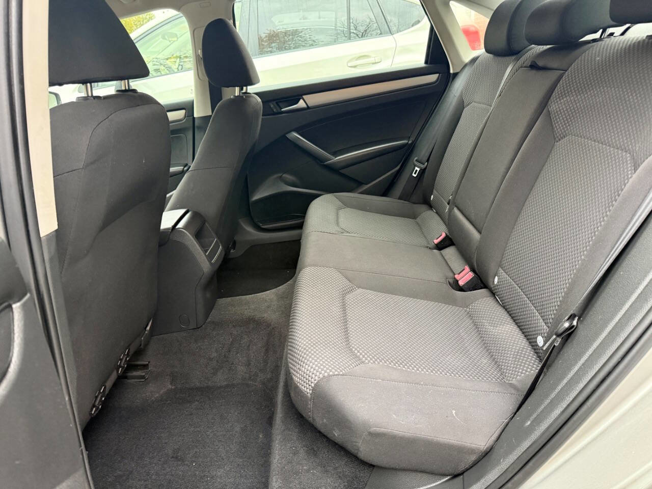 Used 2014 Volkswagen Passat 1.8T S image 12