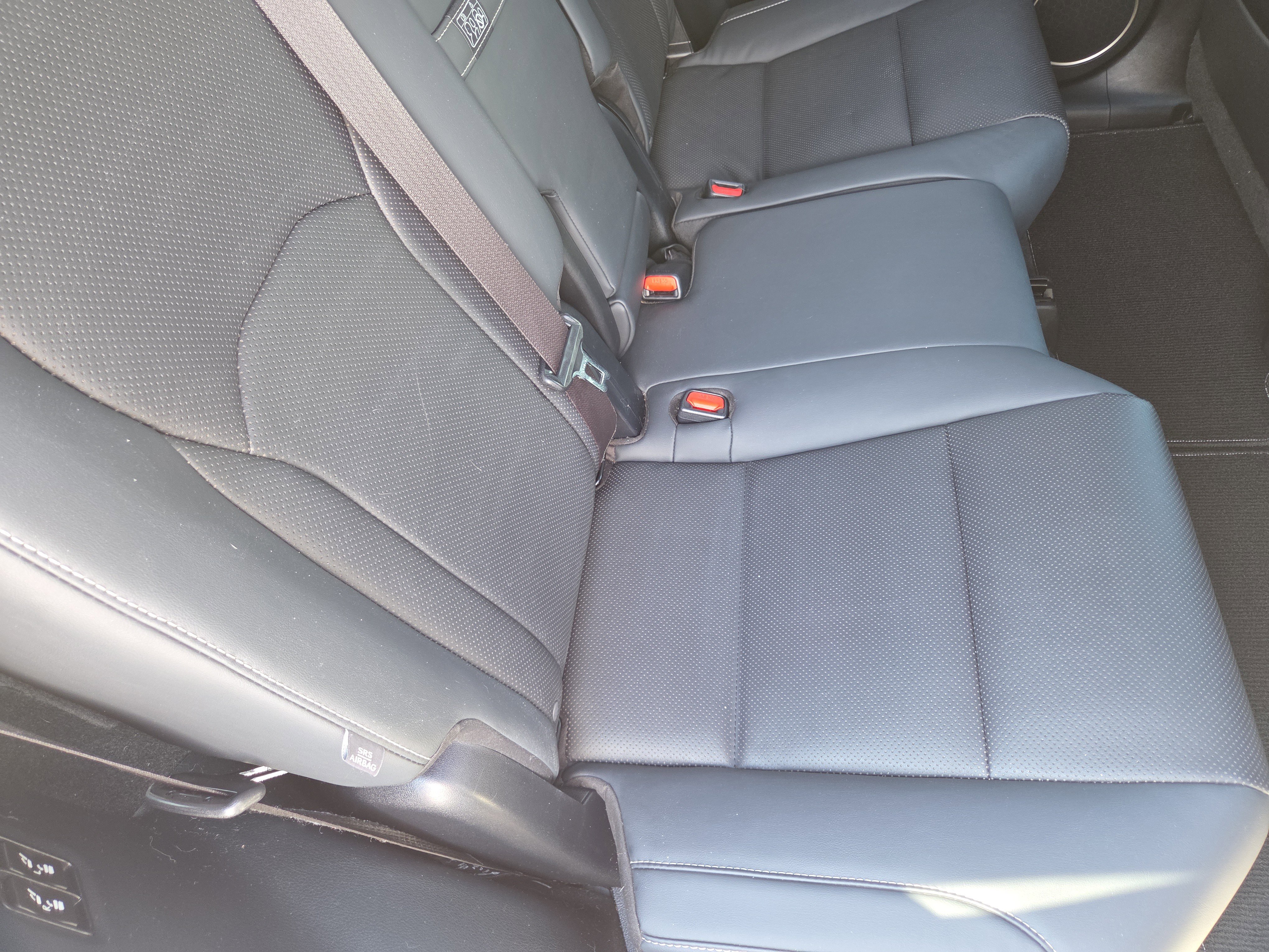 Certified 2022 Lexus RX 350L Premium w/ Premium Package image 21