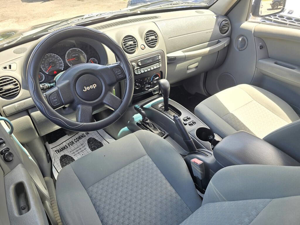 Used 2006 Jeep Liberty Sport AWD/4WD image 10