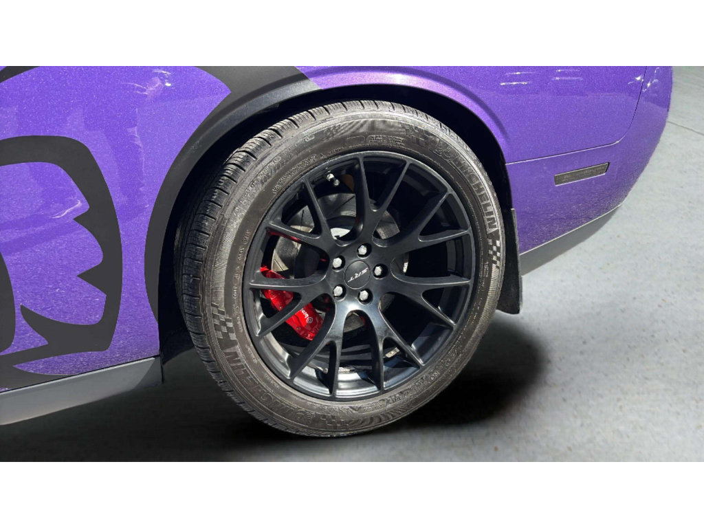 Used 2016 Dodge Challenger SRT Hellcat RWD image 32